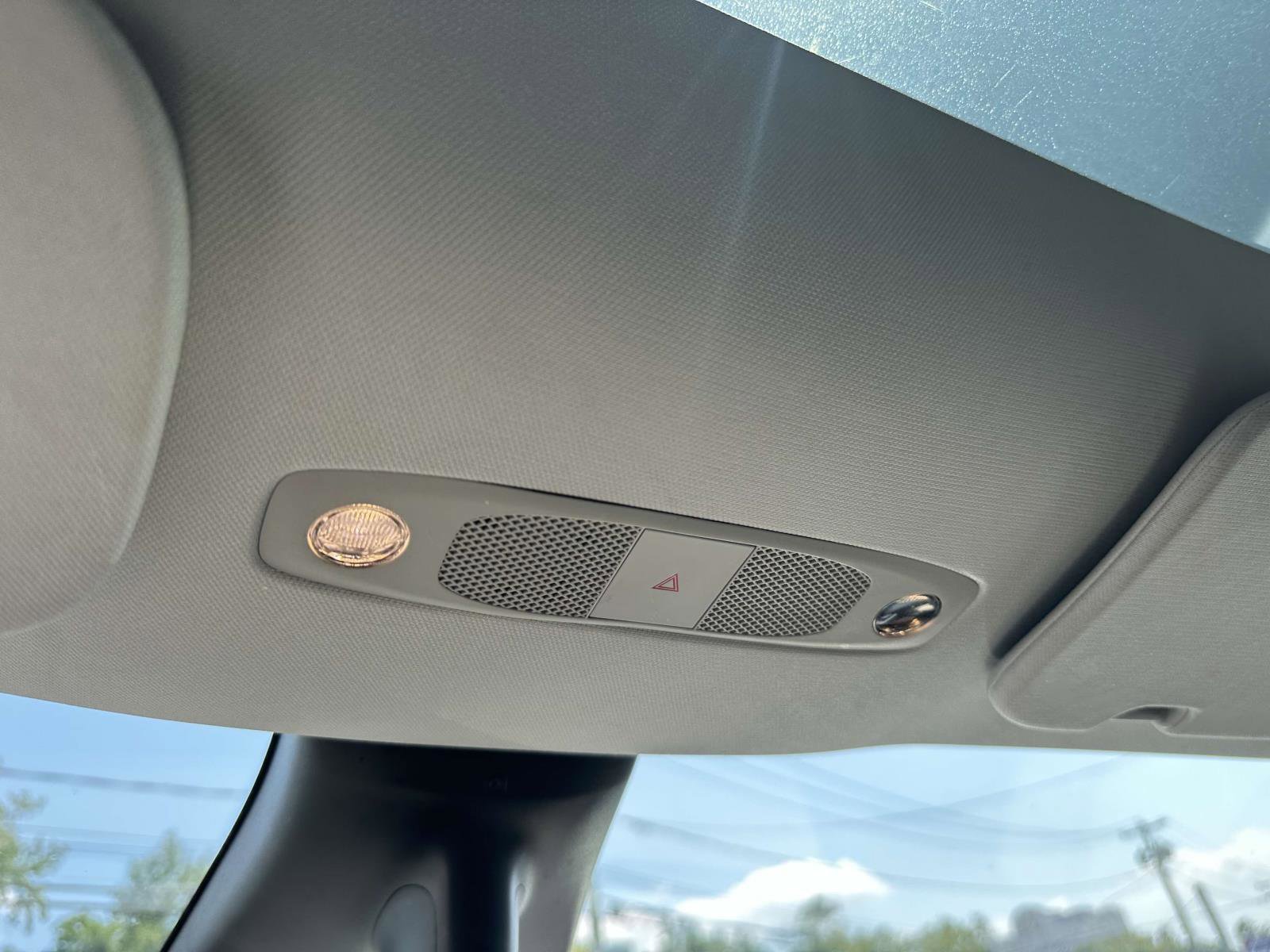 Used 2020 Tesla Model Y Long Range image 27