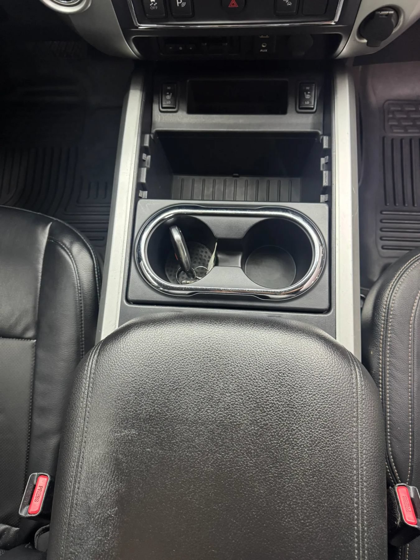 Used 2017 Nissan Titan SV RWD image 27