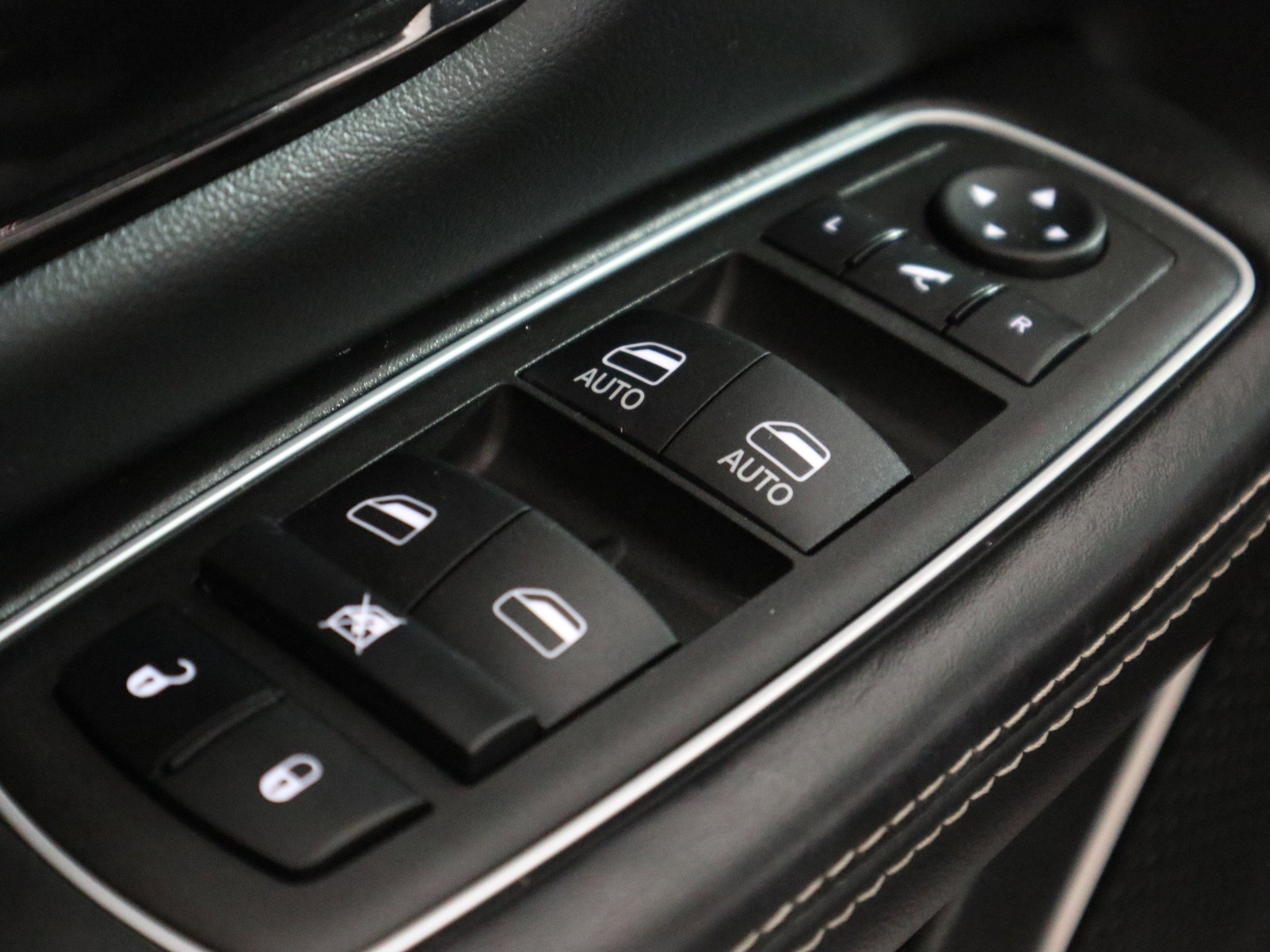 Used 2024 RAM 1500 Limited w/ Body Color Bumper Group image 30