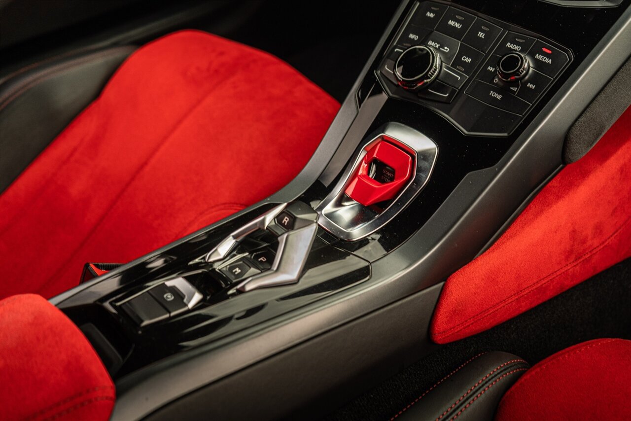 Used 2015 Lamborghini Huracan LP 610-4 image 99