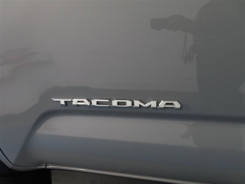 Used 2021 Toyota Tacoma TRD Off-Road image 10