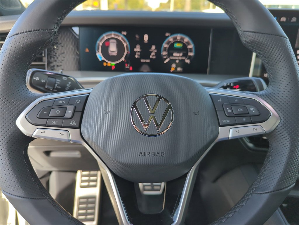 New 2026 Volkswagen Tiguan SE R-Line image 44