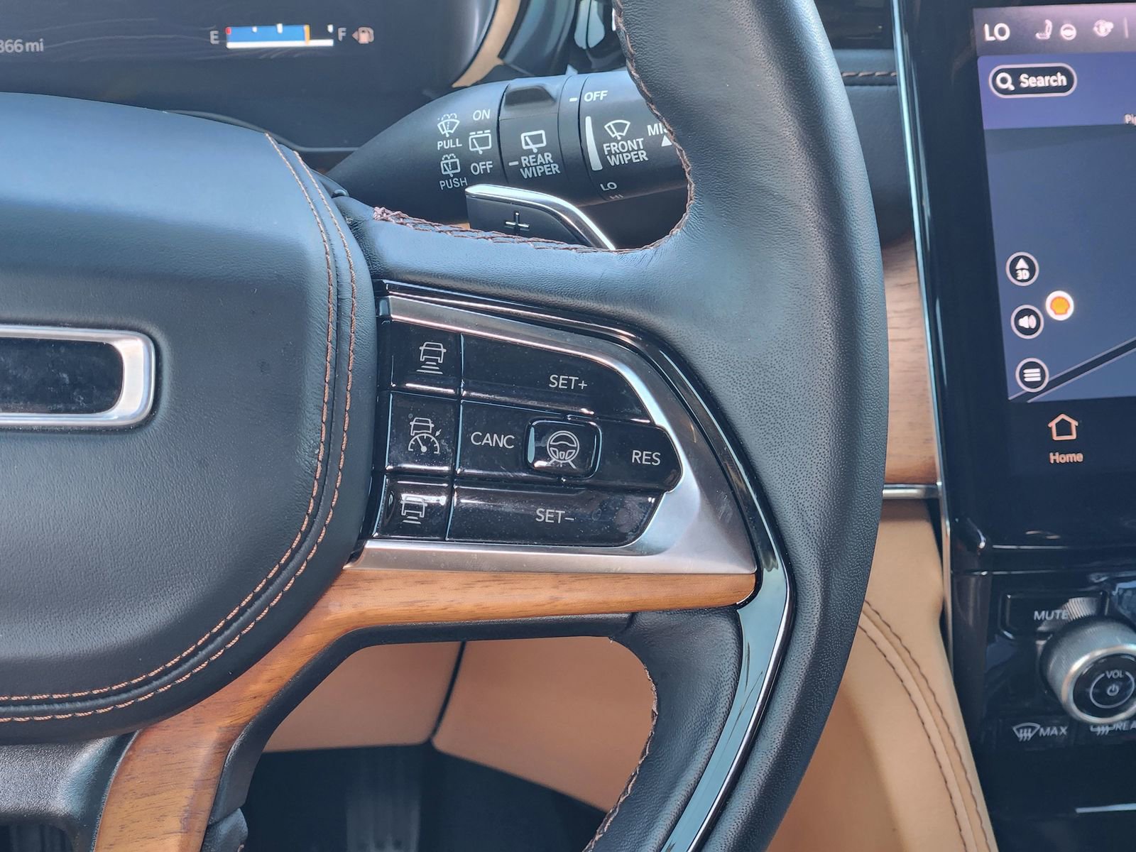 Used 2023 Jeep Grand Cherokee L Summit image 30