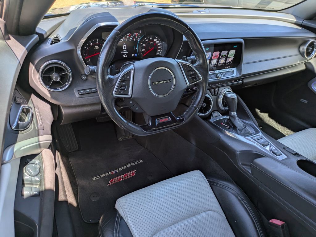 Used 2016 Chevrolet Camaro SS image 26