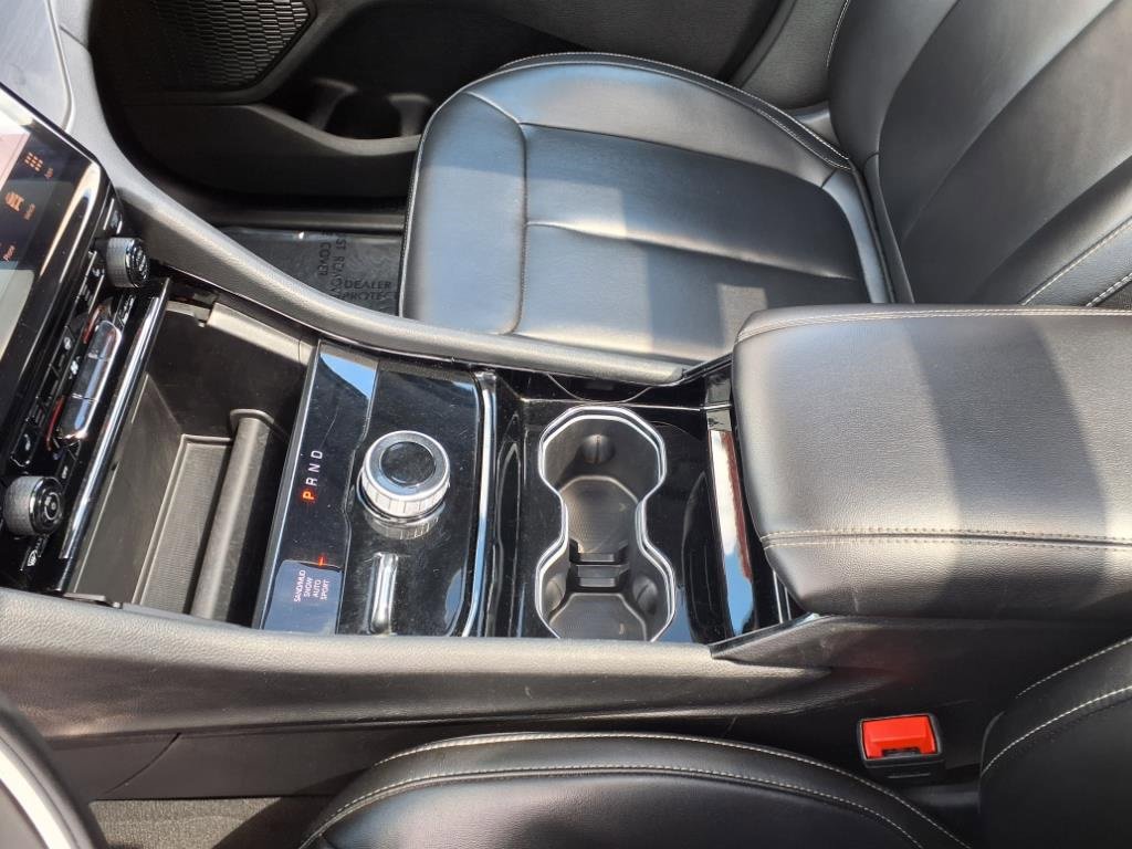 Used 2023 Jeep Grand Cherokee Limited image 14