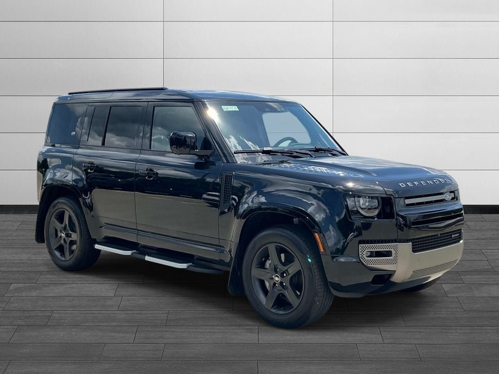 Used 2023 Land Rover Defender 110 X-Dynamic SE AWD/4WD image 7