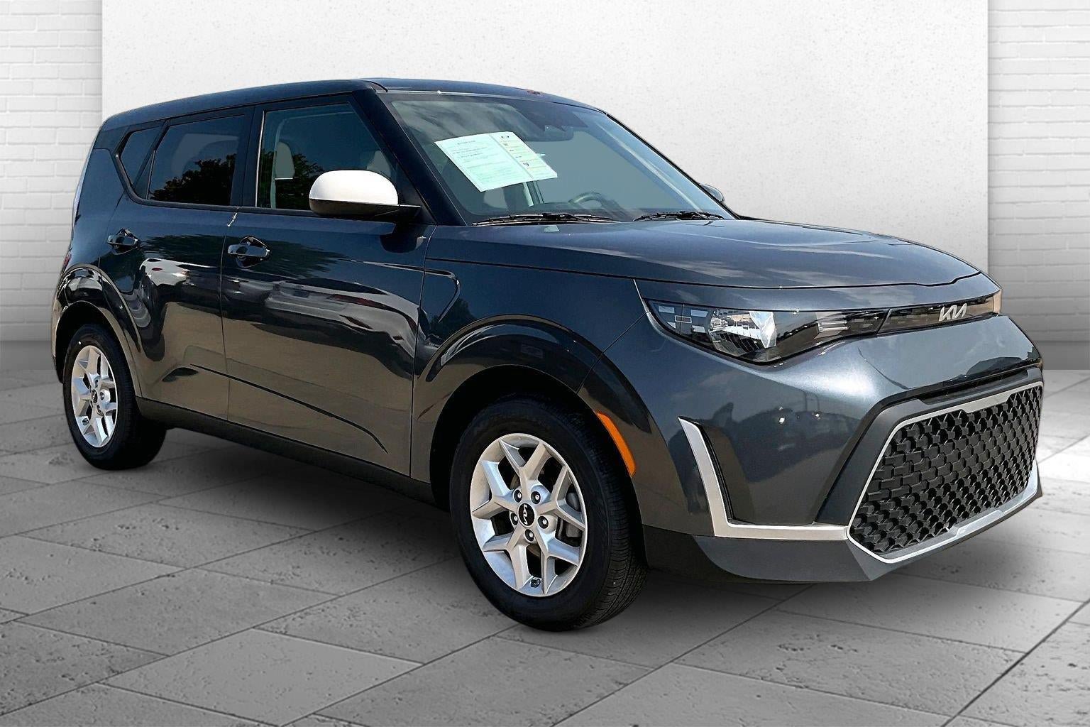 Used 2025 Kia Soul LX w/ LX Technology Package