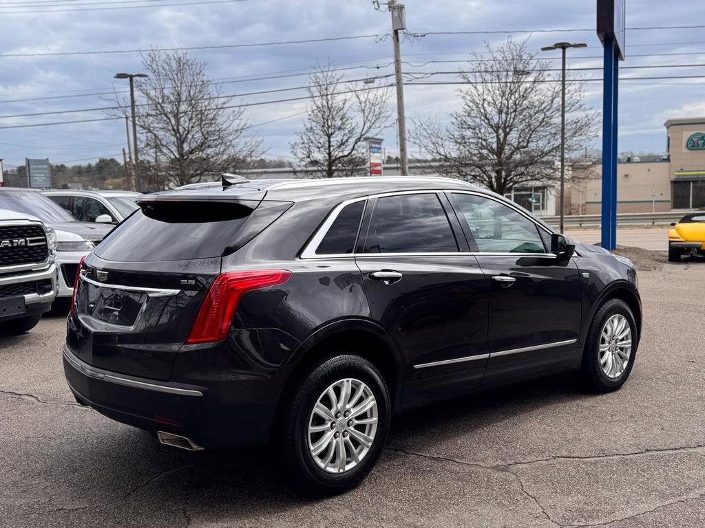 Used 2017 Cadillac XT5 FWD image 6