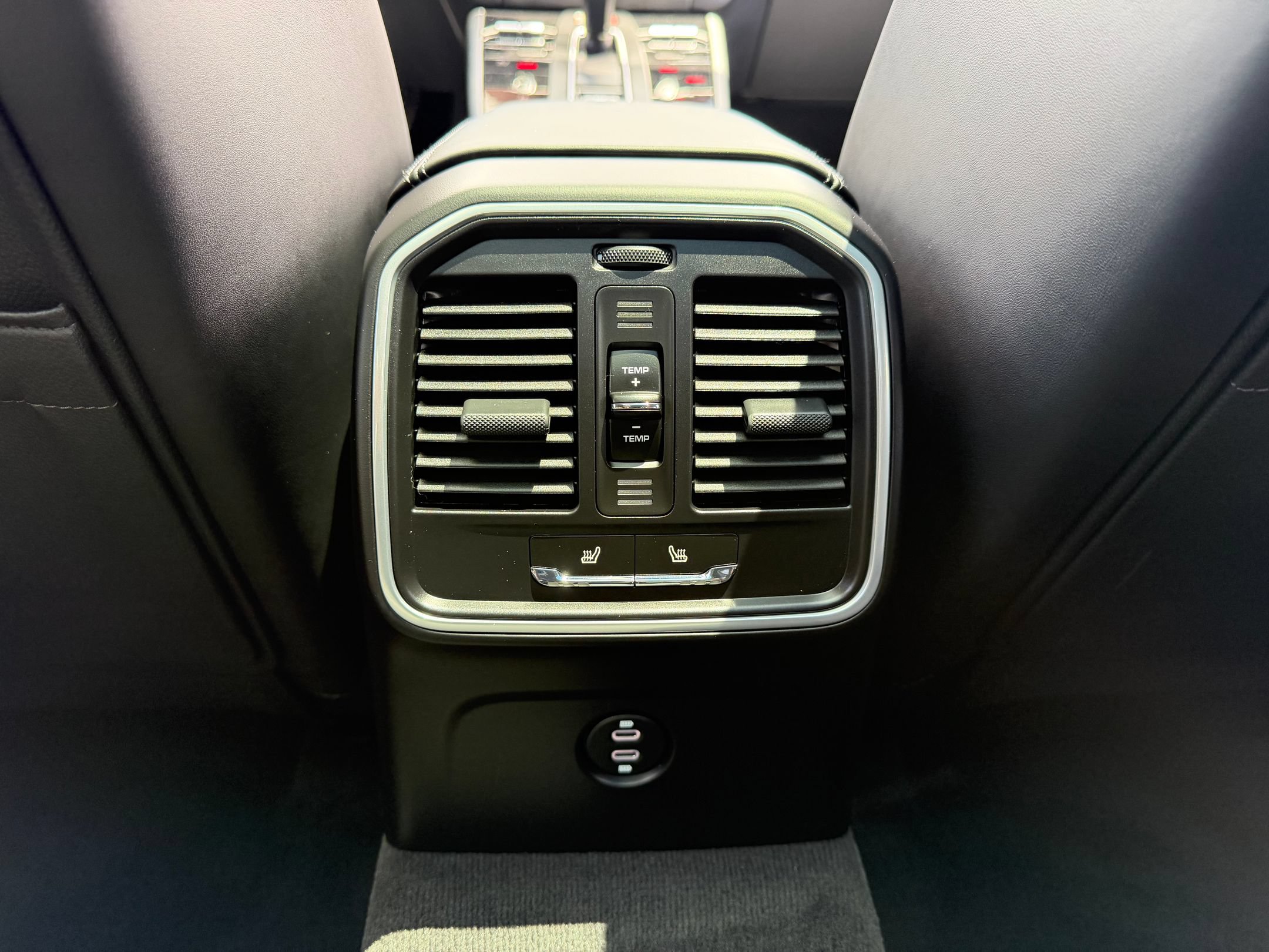 Certified 2026 Porsche Macan AWD/4WD image 21