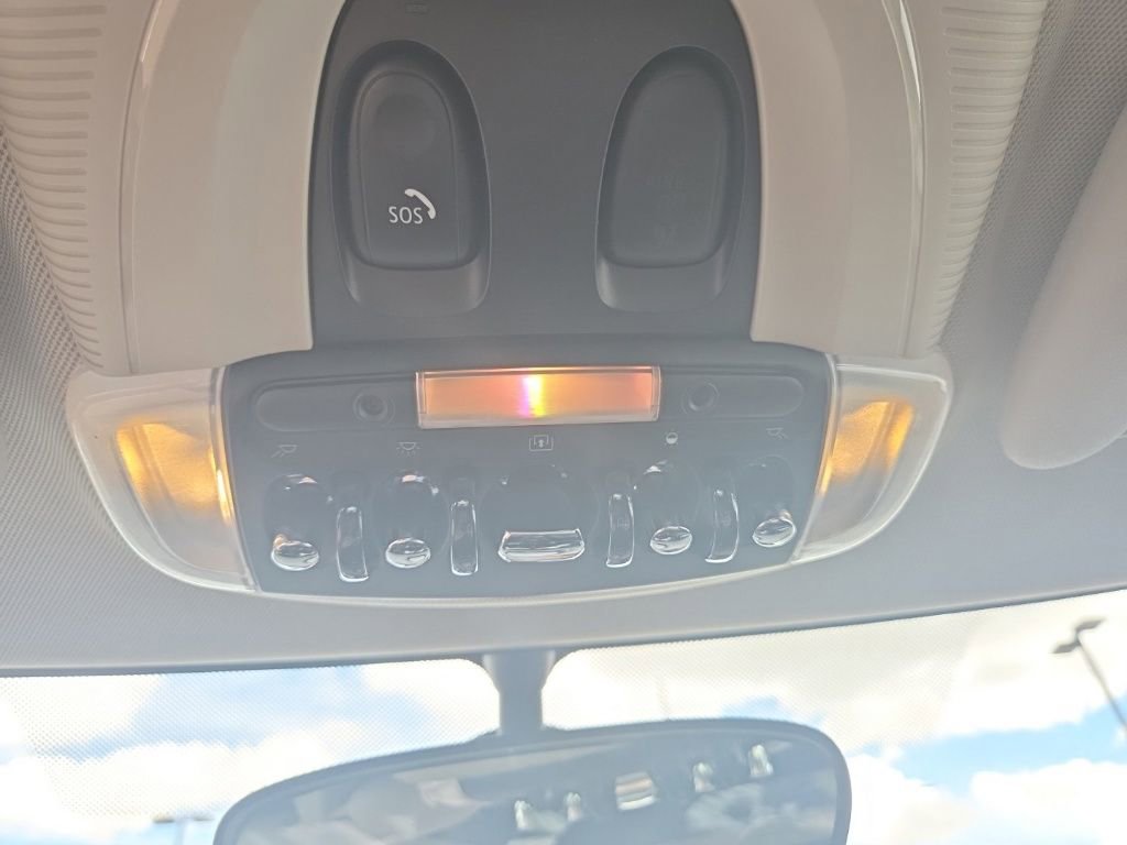 Used 2019 MINI Cooper 2-Door Hardtop image 15