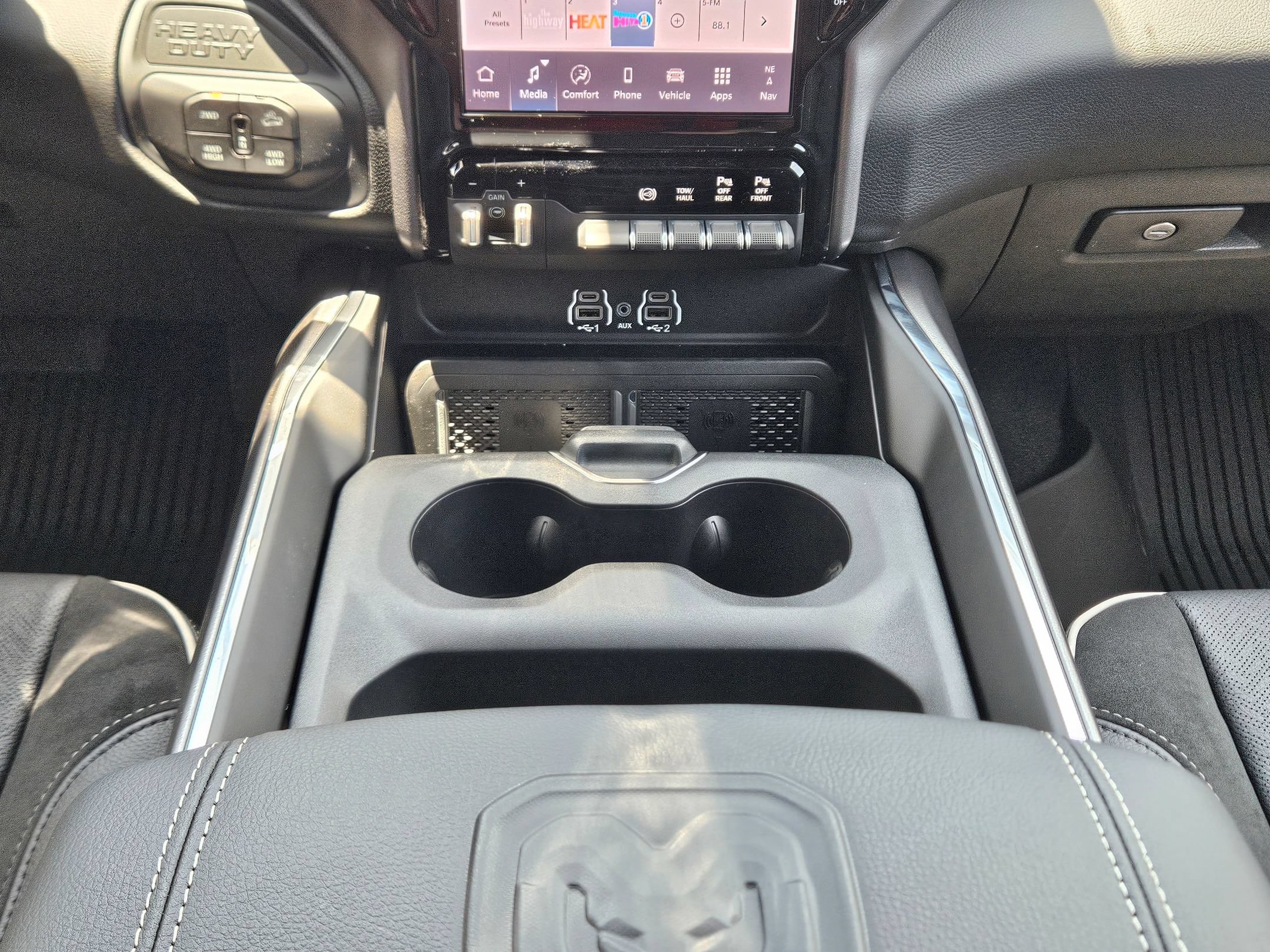 New 2026 RAM 2500 Laramie w/ Sport Appearance Package AWD/4WD image 10