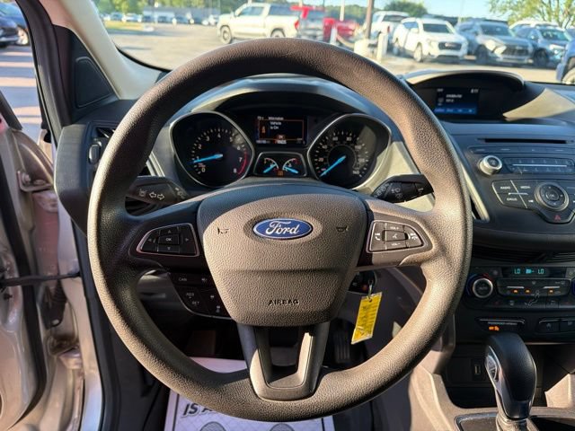 Used 2018 Ford Escape SE w/ Ford Safe & Smart Package FWD image 15