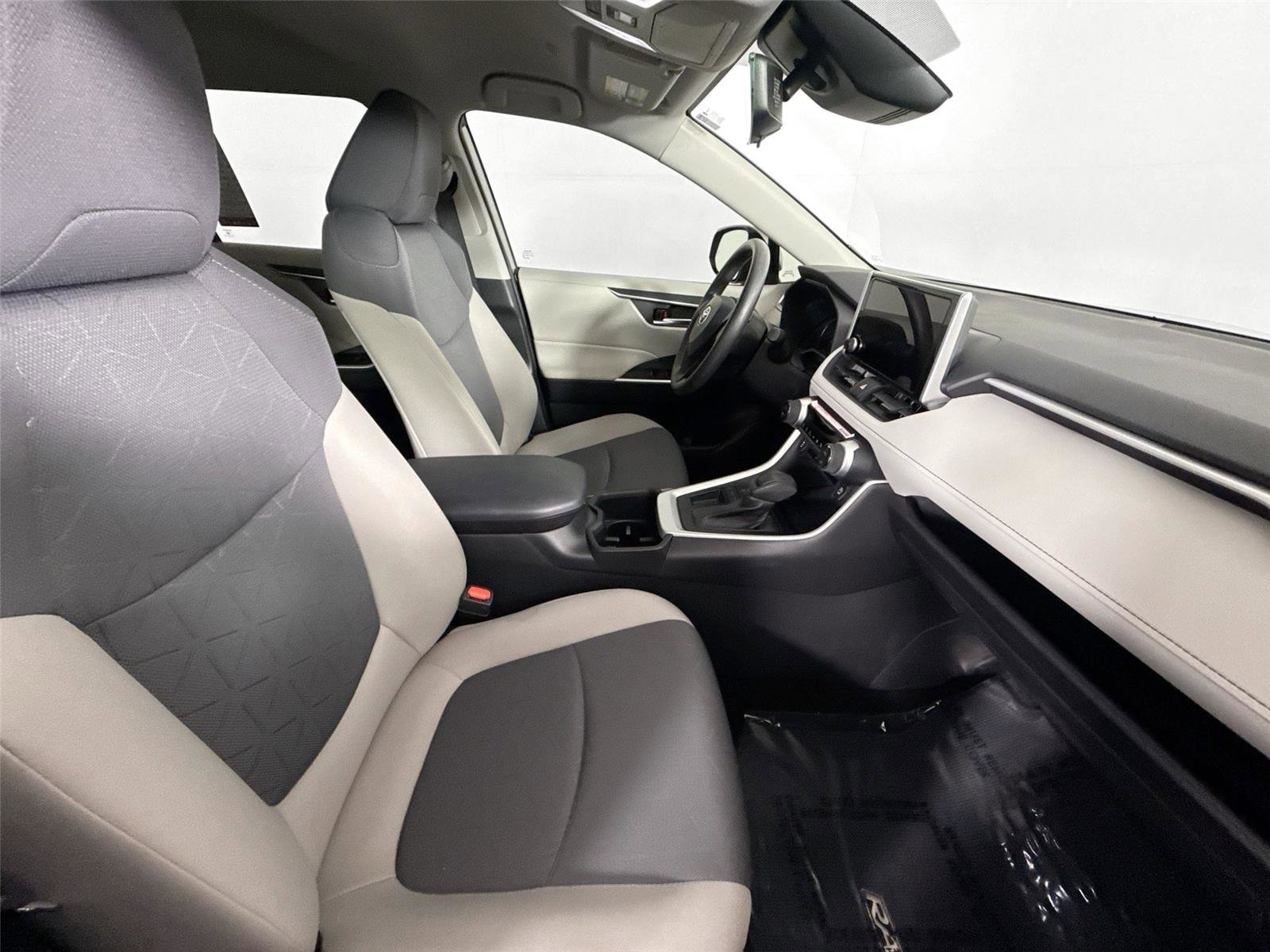 Certified 2025 Toyota RAV4 XLE image 42