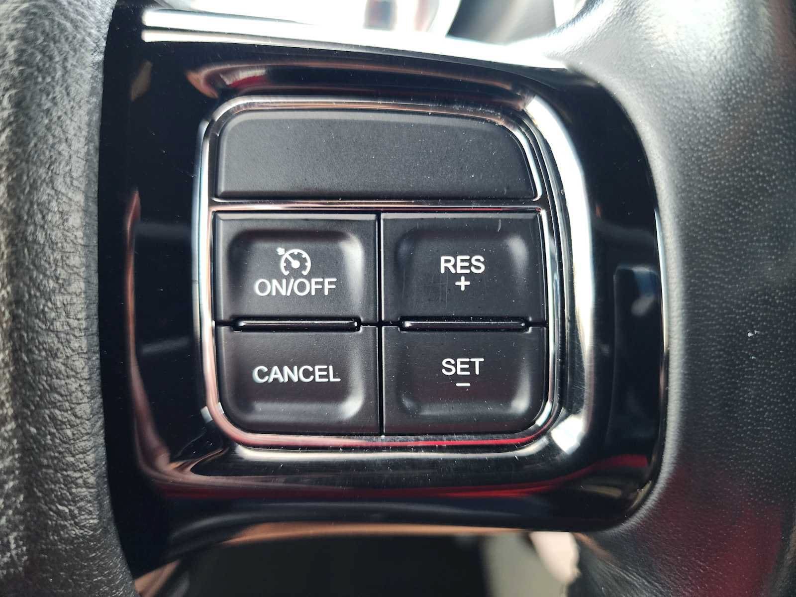 Used 2020 Dodge Grand Caravan SXT FWD image 19