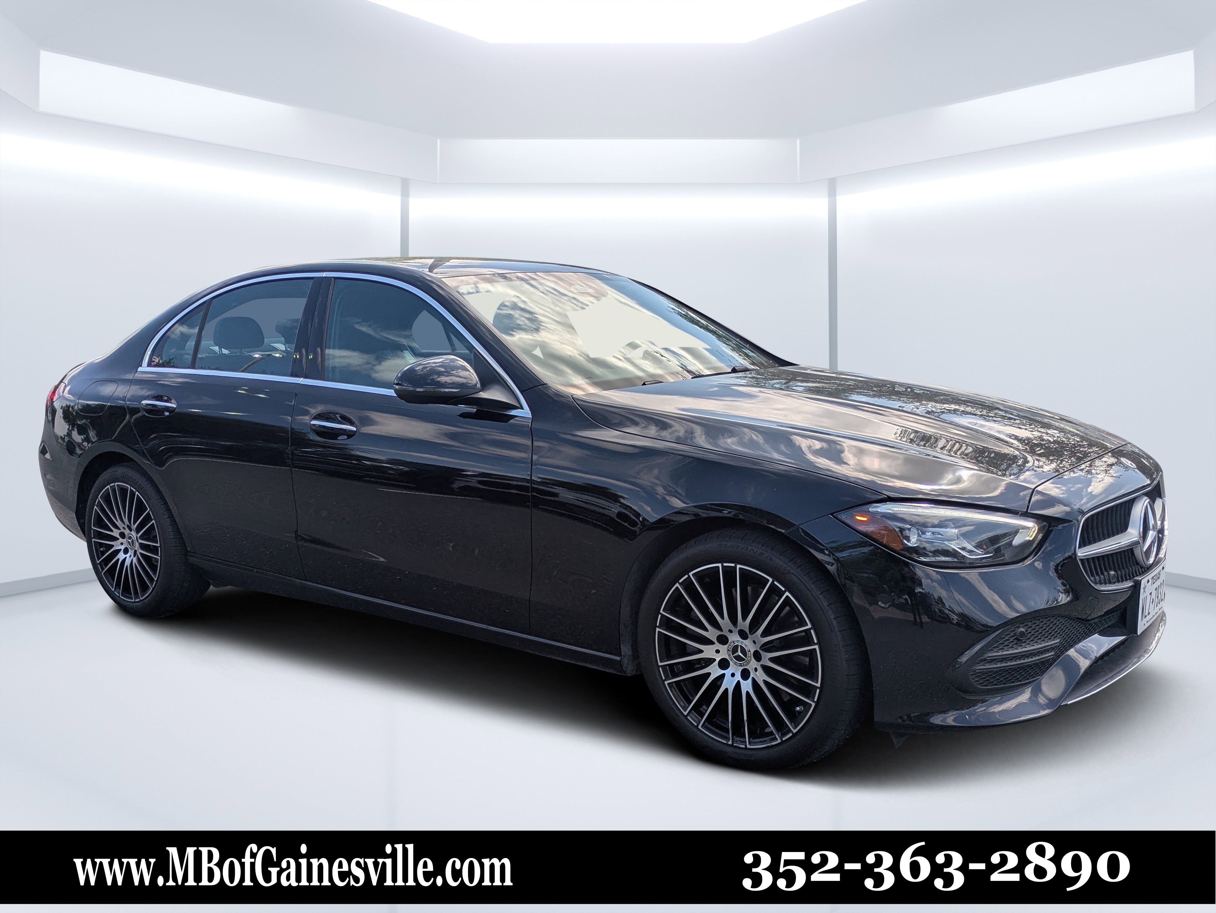 Used 2025 Mercedes-Benz C 300 Sedan image 1
