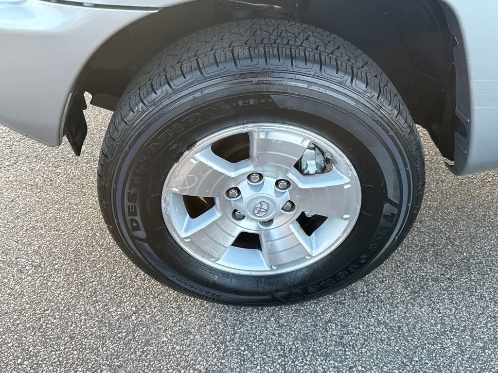 Used 2015 Toyota Tacoma 4x4 Access Cab V6 w/ TRD Sport Package image 38