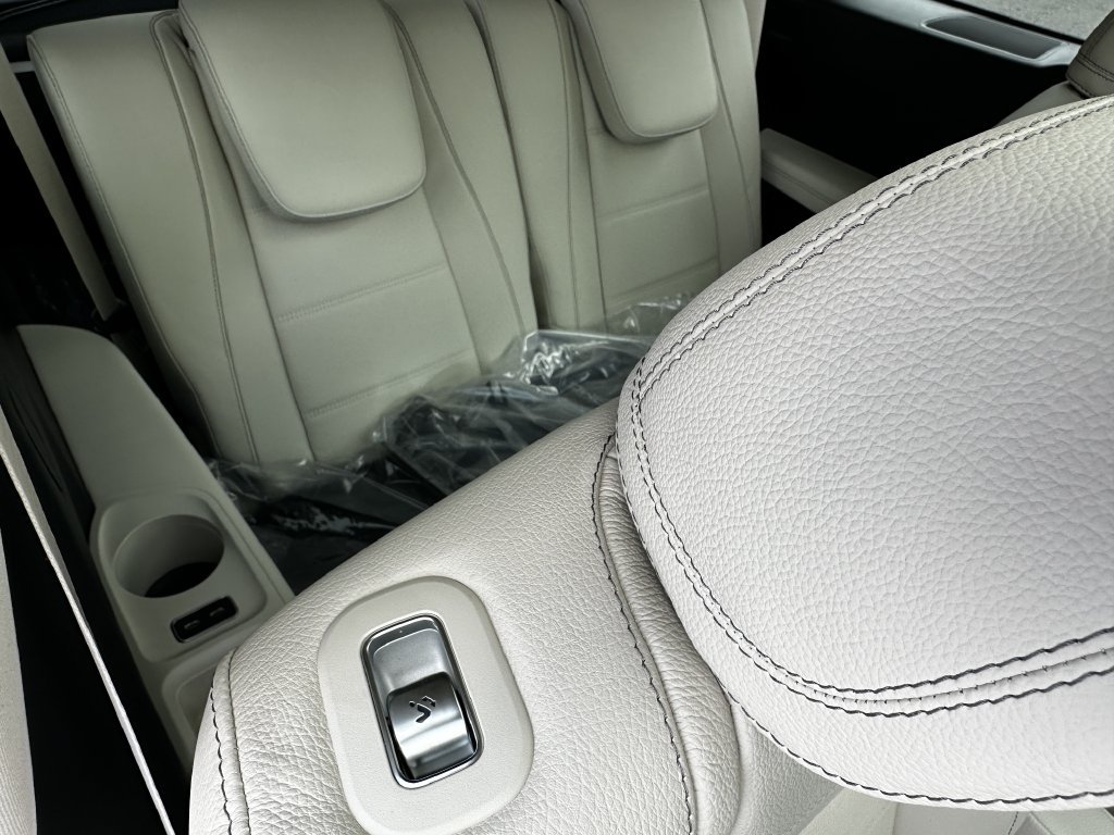 New 2026 Mercedes-Benz GLS 450 4MATIC image 20