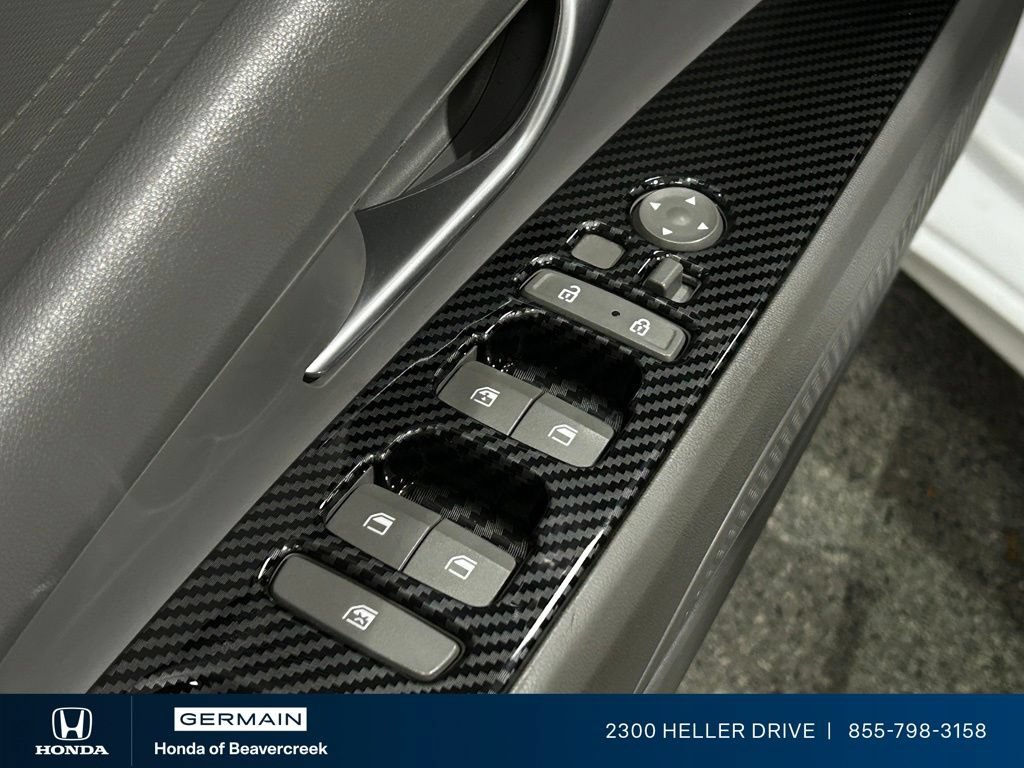 Used 2023 Hyundai Elantra Blue FWD image 18