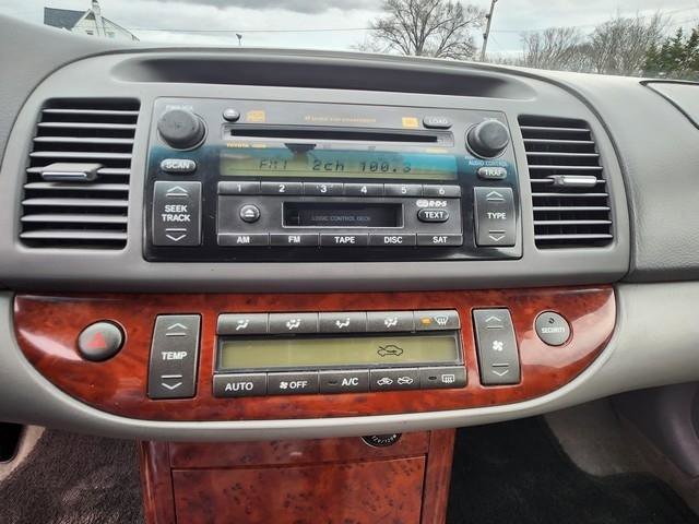 Used 2005 Toyota Camry LE FWD image 15