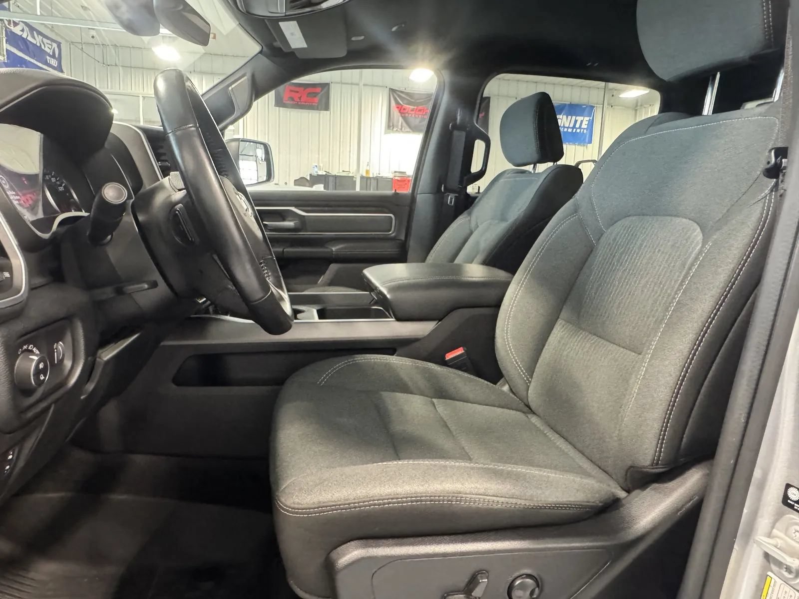 Used 2022 RAM 1500 Big Horn AWD/4WD image 10