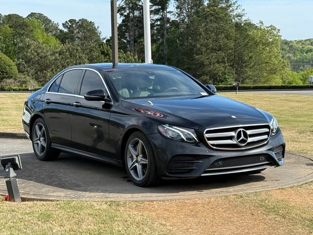 Used 2017 Mercedes-Benz E 300 4MATIC image 9