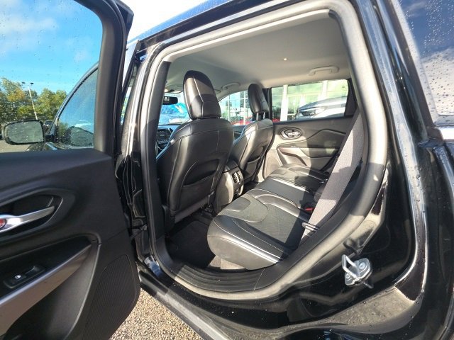 Used 2020 Jeep Cherokee Limited image 27