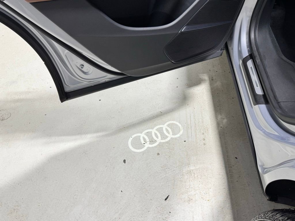 Used 2022 Audi Q8 Prestige image 37