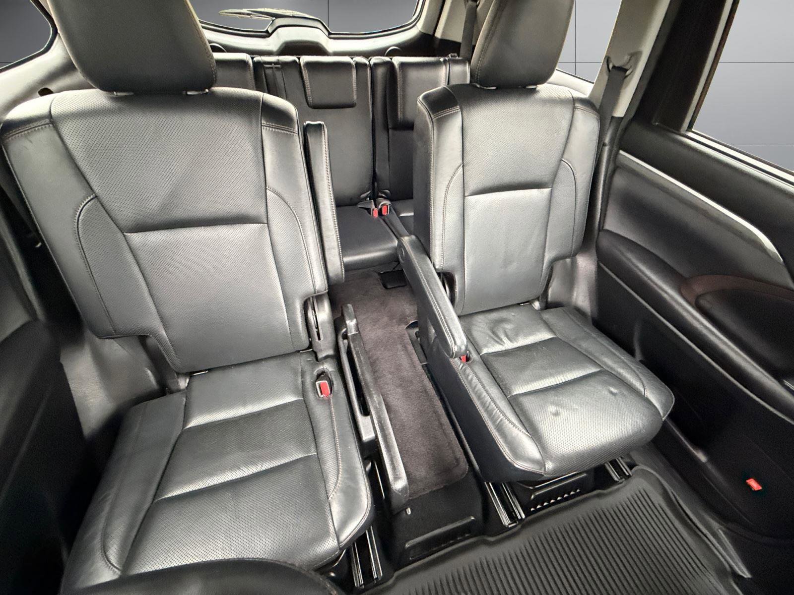 Used 2017 Toyota Highlander Limited Platinum image 19