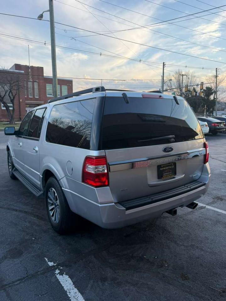 Used 2017 Ford Expedition EL XLT image 2