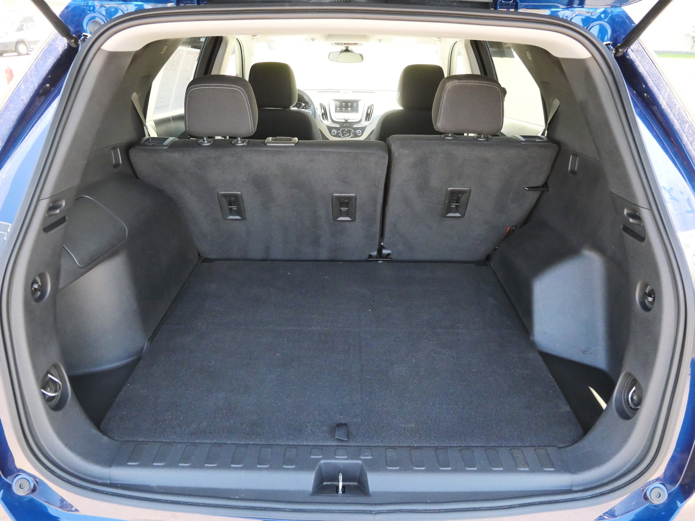Used 2023 Chevrolet Equinox LS w/ LS Convenience Package AWD/4WD image 18