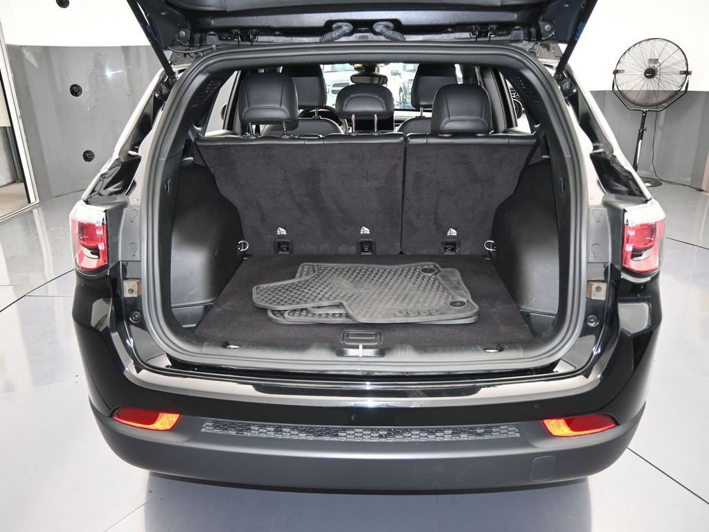 Used 2024 Jeep Compass Latitude image 35