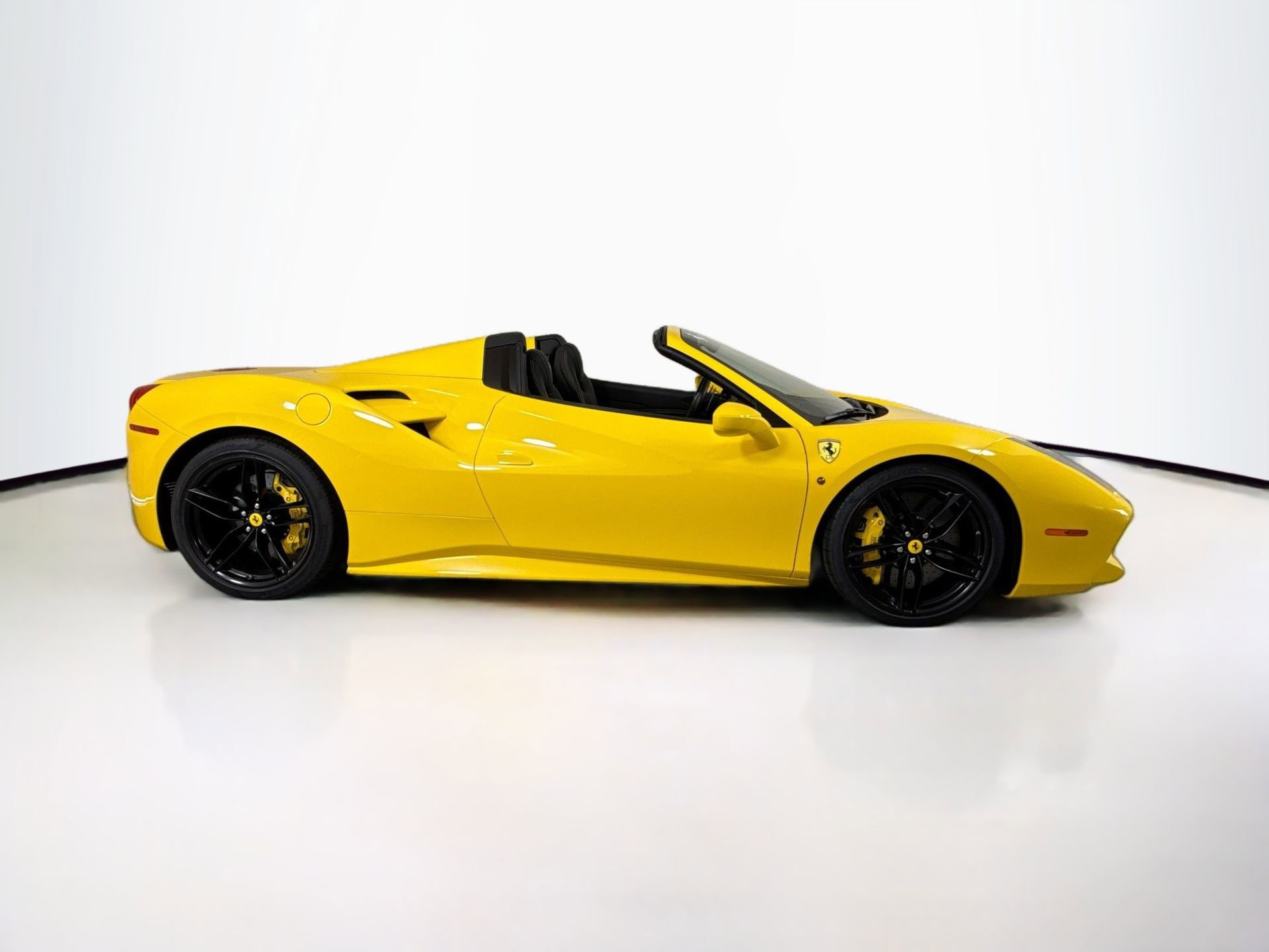 Certified 2018 Ferrari 488 Spider RWD image 8