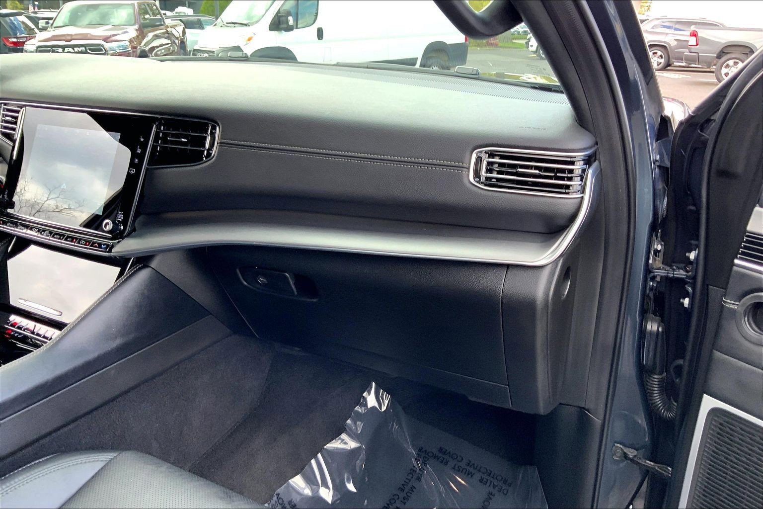 Certified 2024 Jeep Wagoneer Series II AWD/4WD image 18