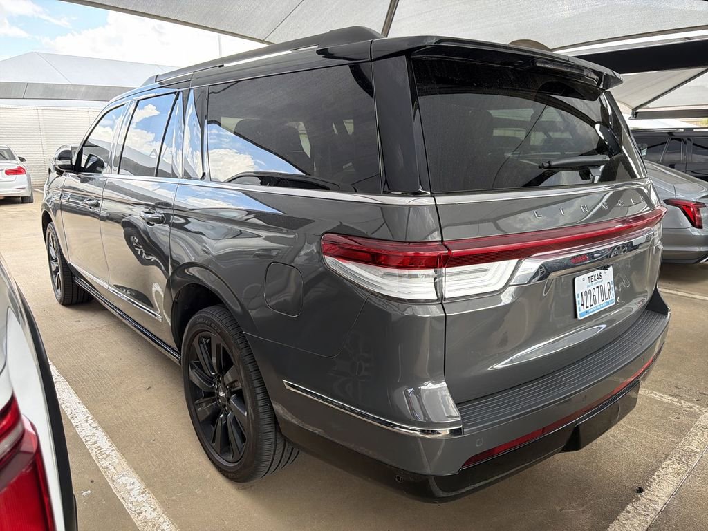 Used 2022 Lincoln Navigator L Black Label image 4