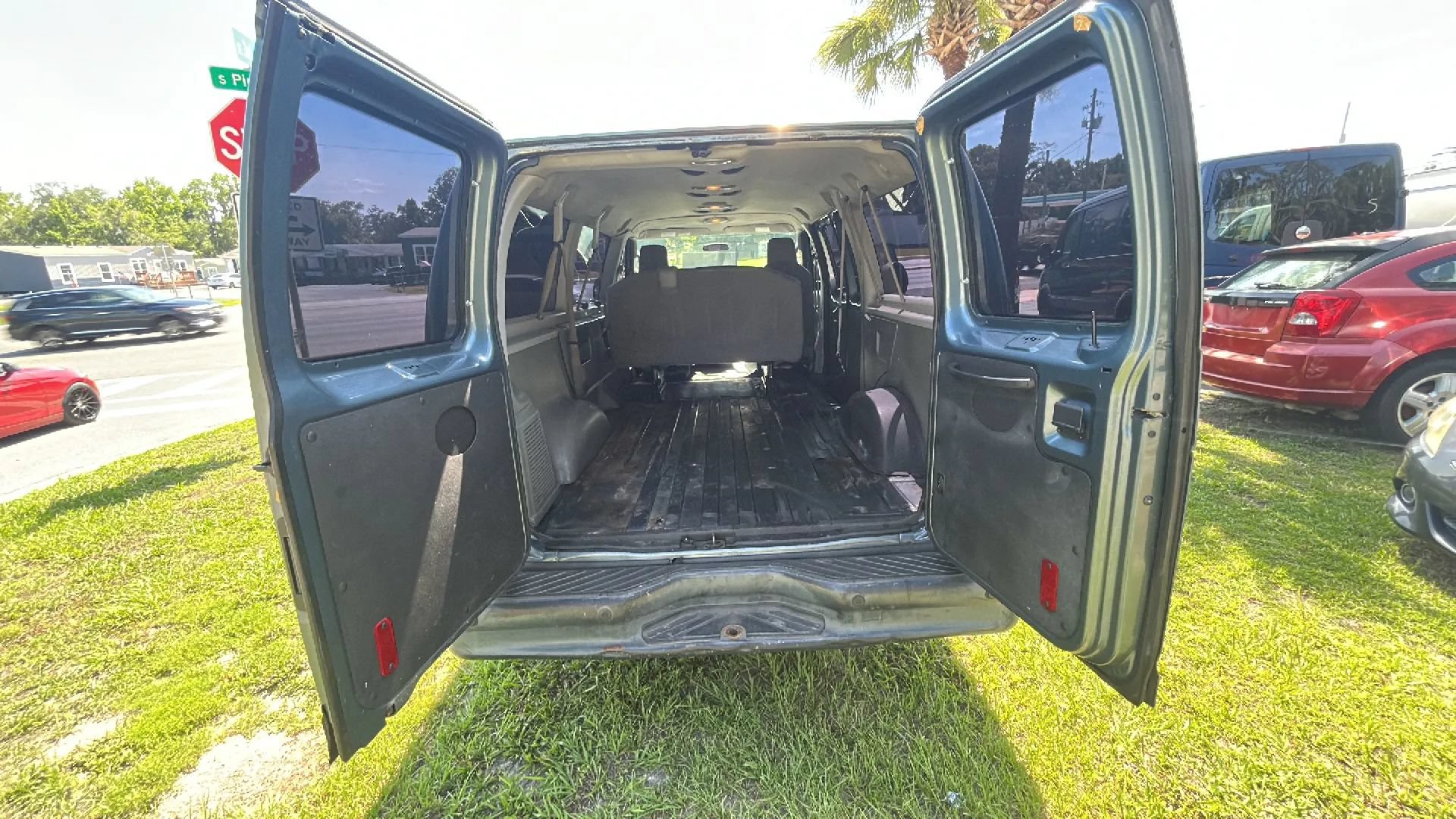 Used 2013 Ford E-150 and Econoline 150 Wagon w/ PWR Windows & Locks Group RWD image 13