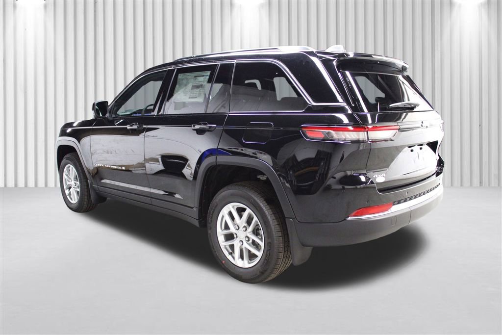 New 2025 Jeep Grand Cherokee Laredo w/ Luxury Tech Group I image 5