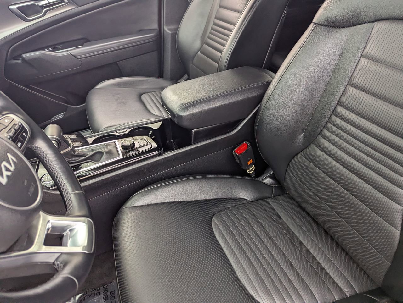 Used 2025 Kia Sportage SX image 20