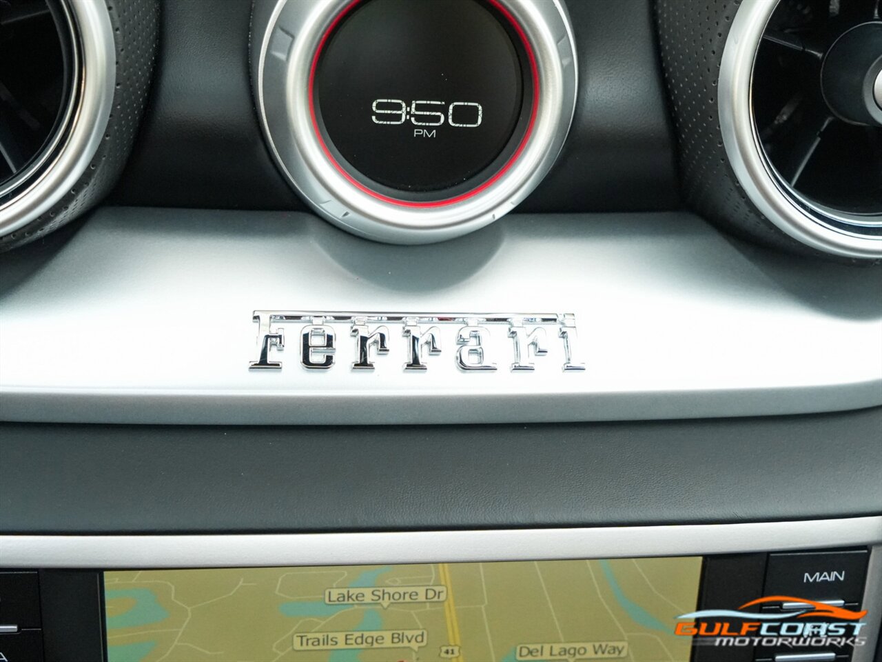 Used 2015 Ferrari California T image 16