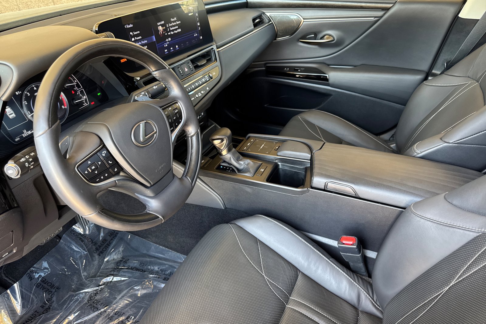 Certified 2022 Lexus ES 350 w/ Accessory Package 2 FWD image 11