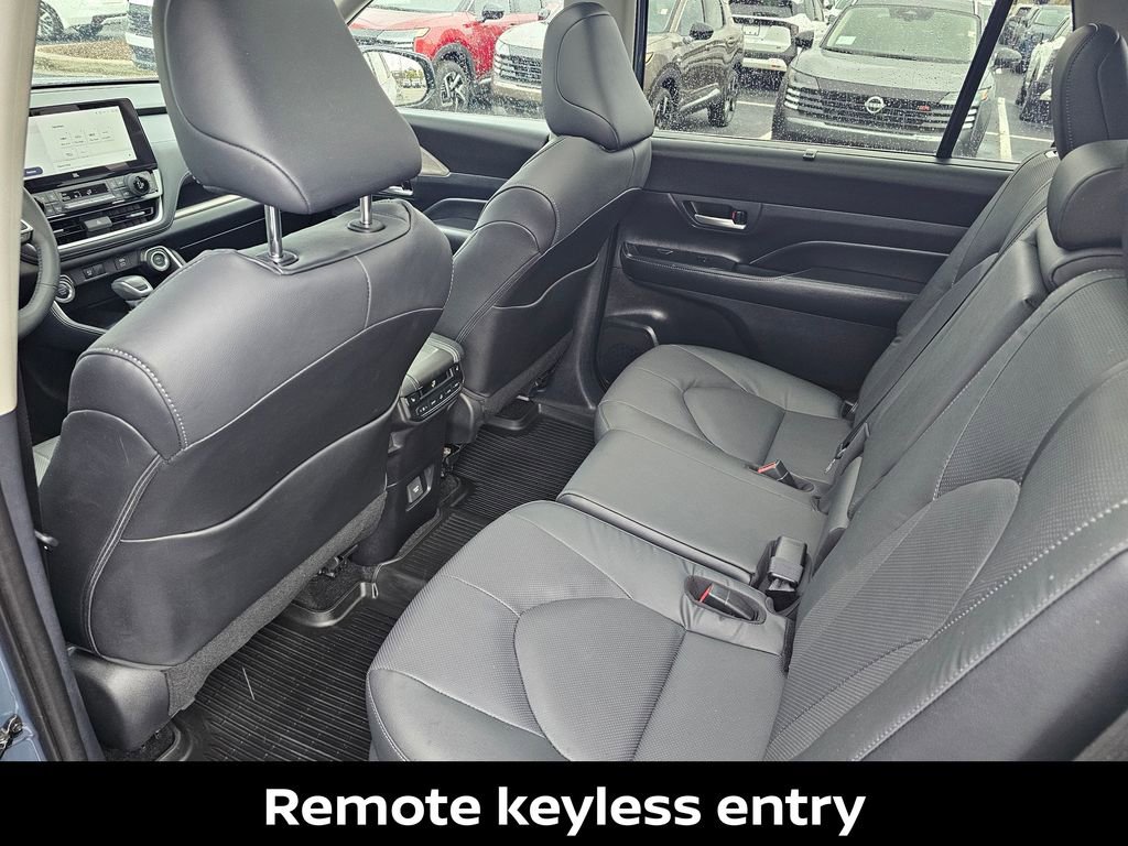 Used 2024 Toyota Grand Highlander Limited image 17