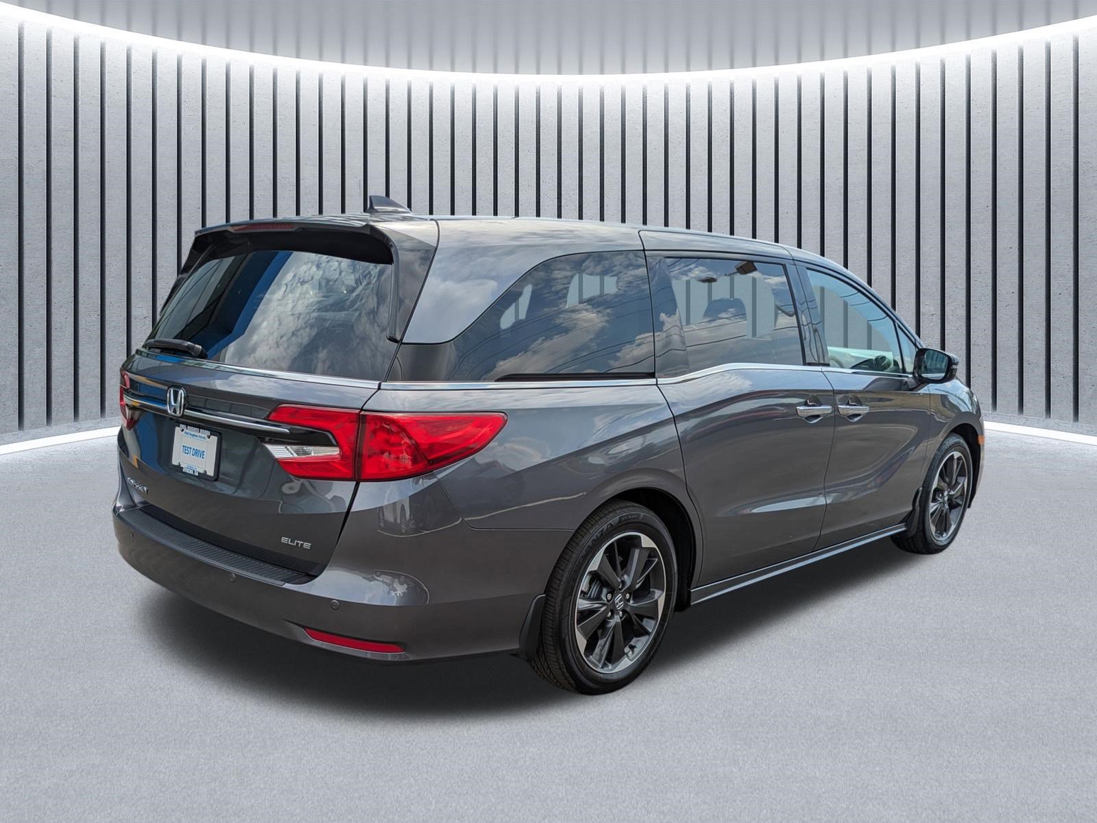 Certified 2024 Honda Odyssey Elite image 5