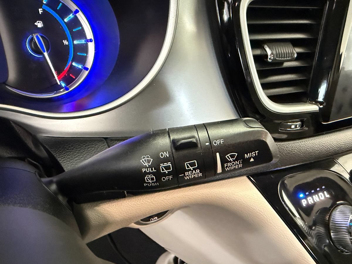 Used 2017 Chrysler Pacifica Touring Plus FWD image 12