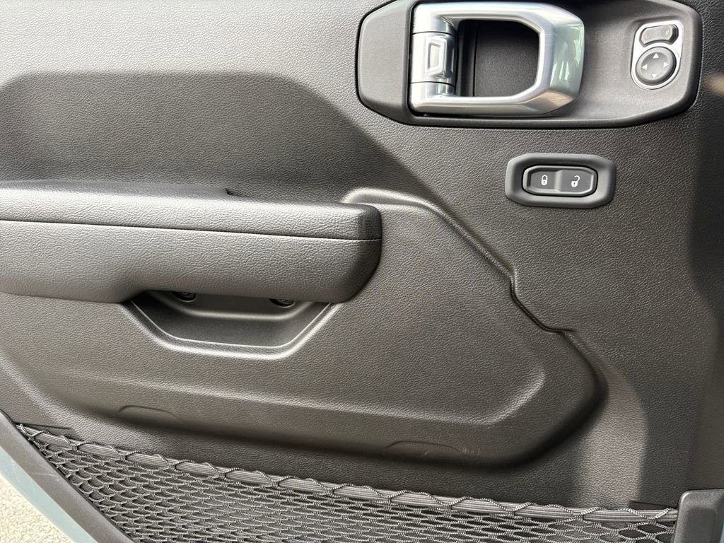 Certified 2024 Jeep Wrangler Unlimited Rubicon image 11