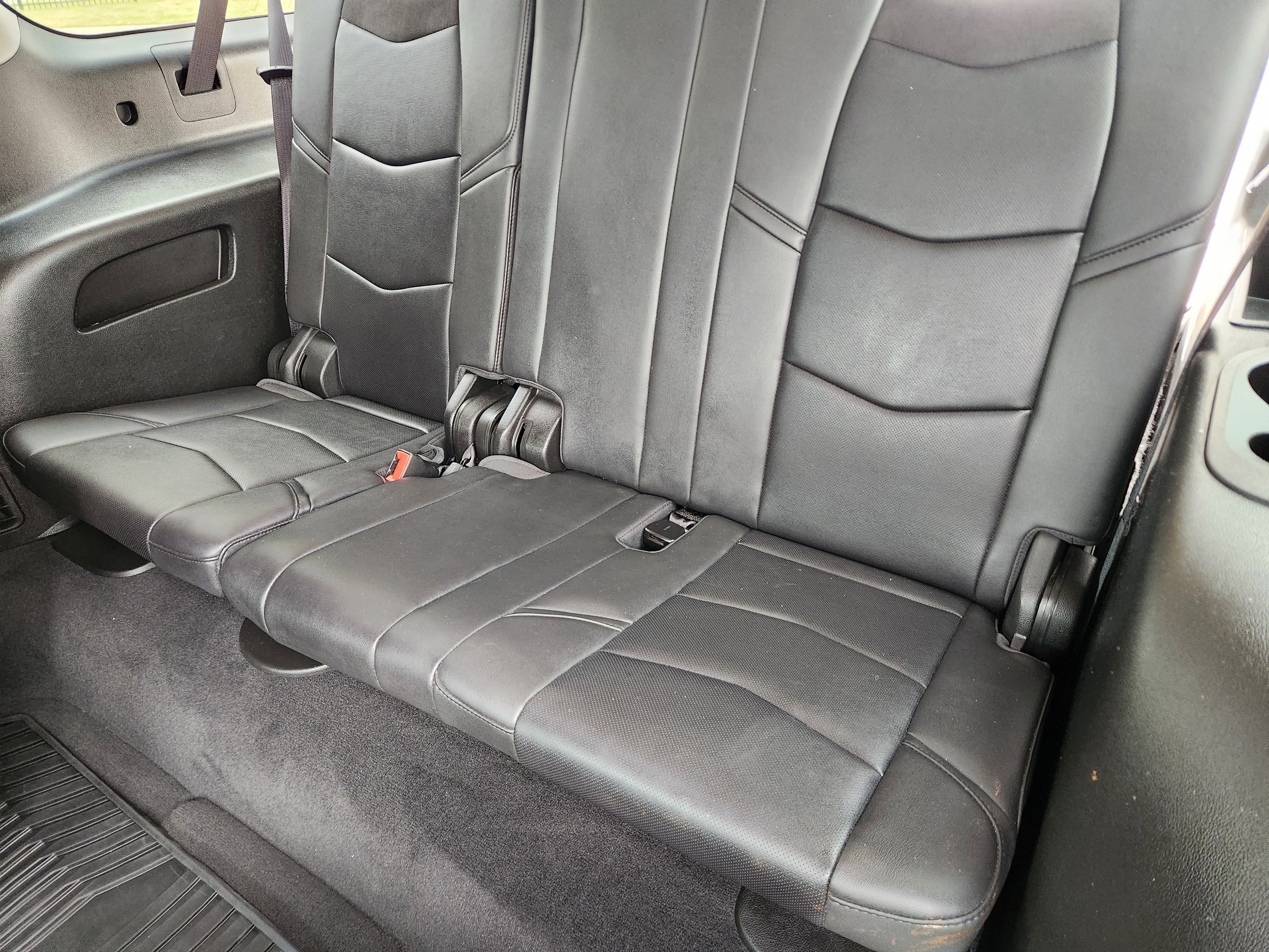 Used 2018 Cadillac Escalade ESV Premium Luxury AWD/4WD image 40