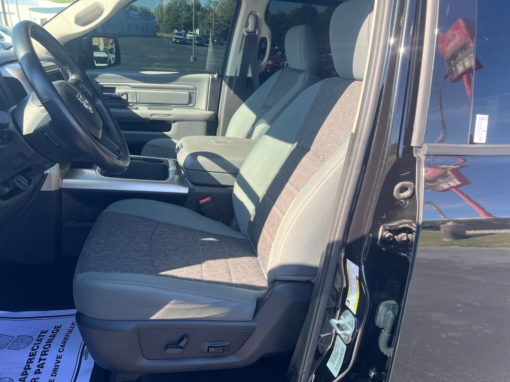 Used 2017 RAM 1500 Big Horn AWD/4WD image 11