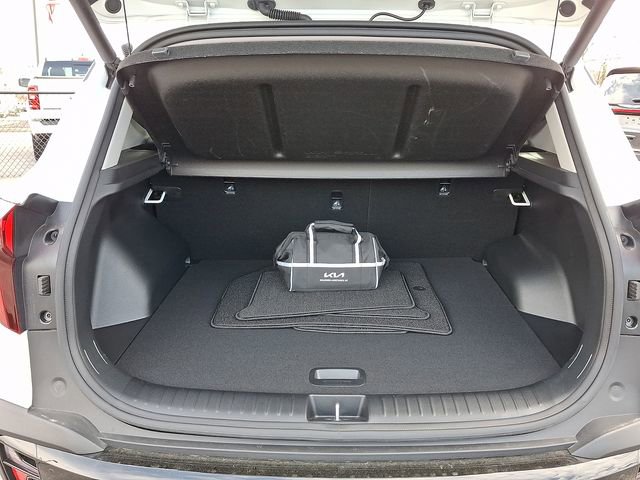 Certified 2025 Kia Seltos EX w/ EX Sunroof Package image 30