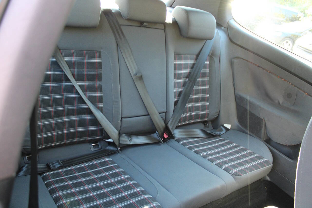 Used 2007 Volkswagen GTI 2-Door image 35