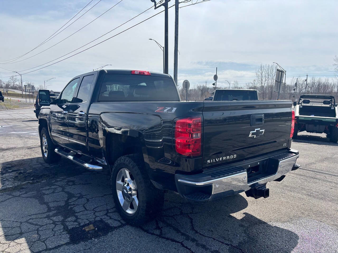 Used 2018 Chevrolet Silverado 2500 LTZ w/ Vortec Plus Package image 5