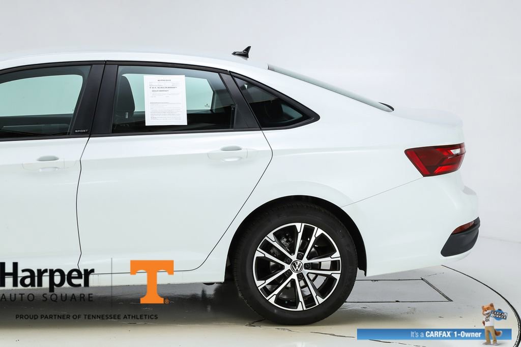 Used 2025 Volkswagen Jetta Sport image 40