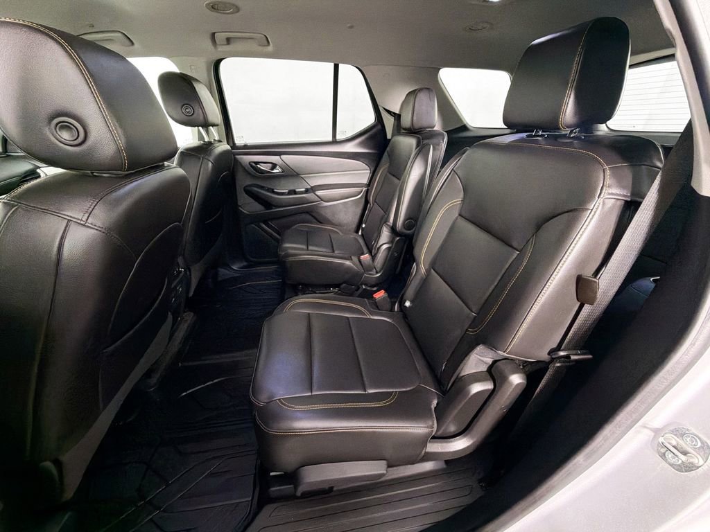 Used 2020 Chevrolet Traverse RS image 25